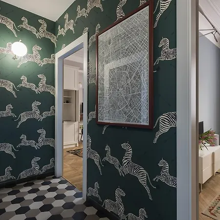 Zebra Rosso Apartment